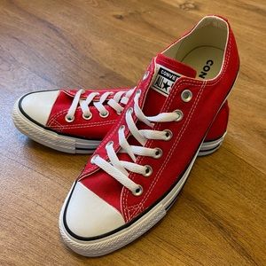Converse Chuck Taylor All Star Classic Low Top Sneaker W9/M7
